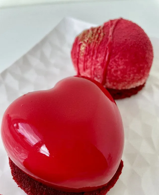 딸기-화이트 초콜릿 무스 케이크