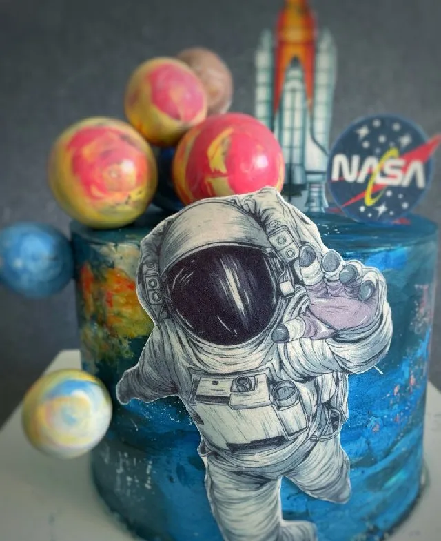 Торт Космос