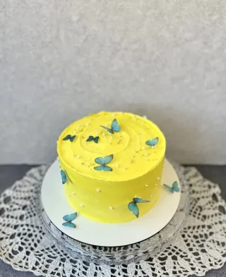 torta z živimi cvetovi