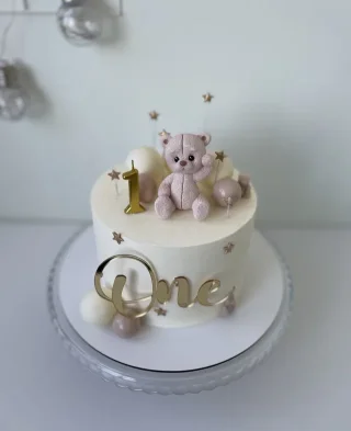 Torta z medvedkom za 1 leto