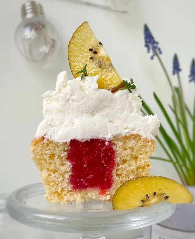 Vanilla-Strawberry Cupcake