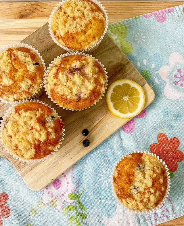 lemon bilberry cupcakes