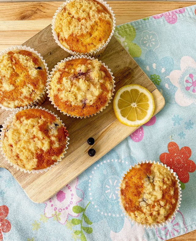 Lemon-blueberry cupcakes