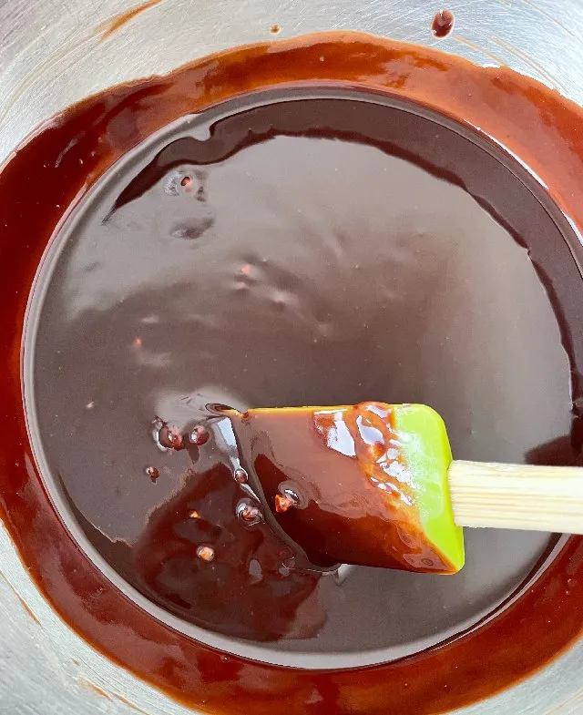 Sciogliere cioccolato e burro